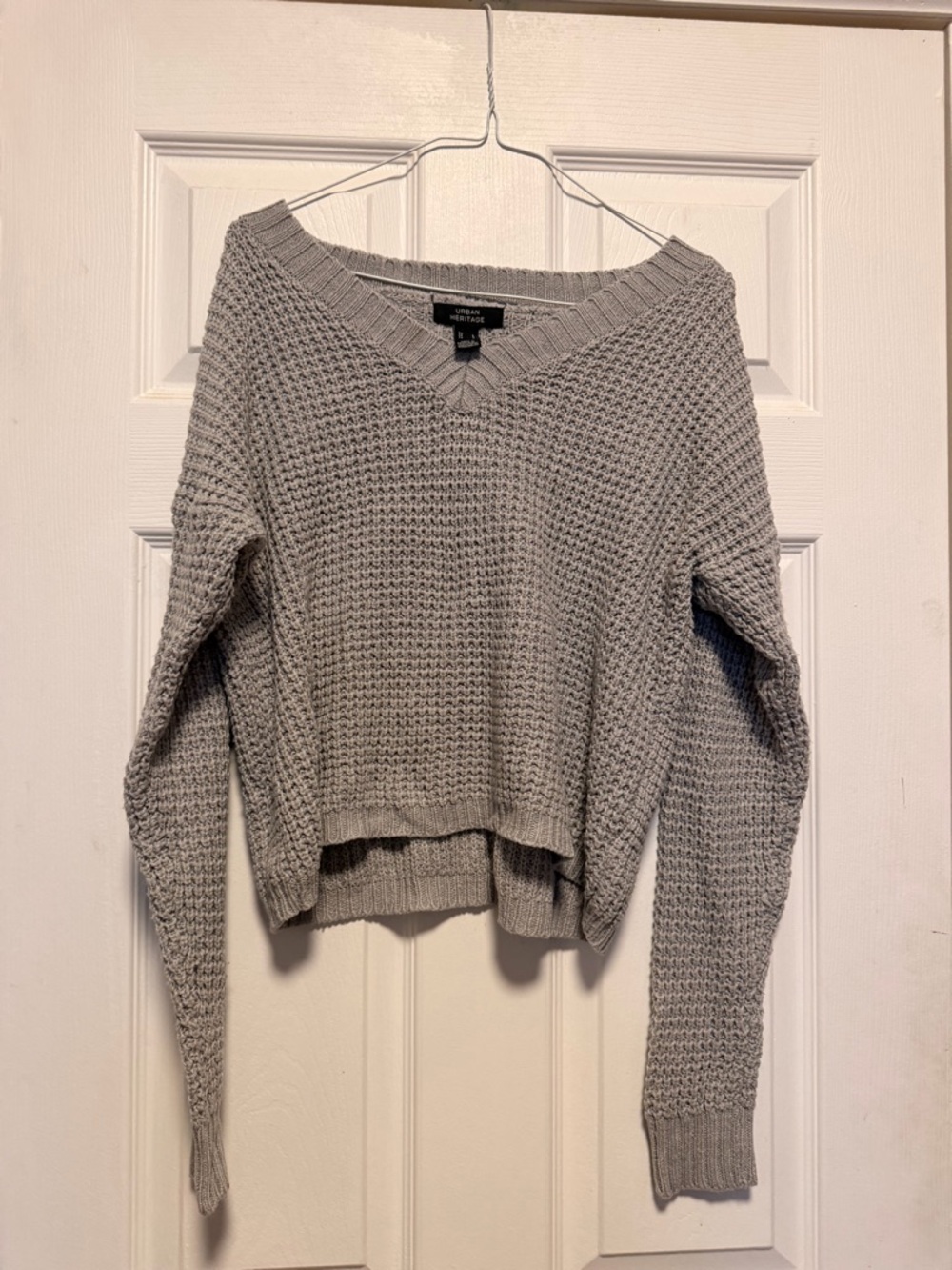 Urban Heritage Gray V-Neck Chunky Knit Sweater